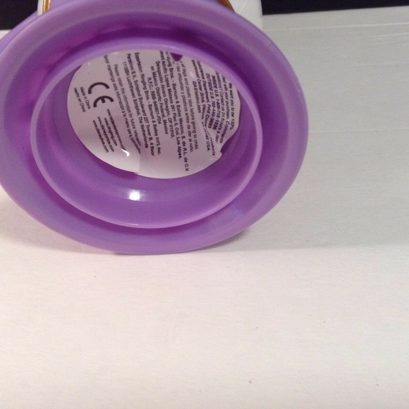 Disney On Ice Purple Plastic Flip Top Cup Sophia - Picture 6 of 6